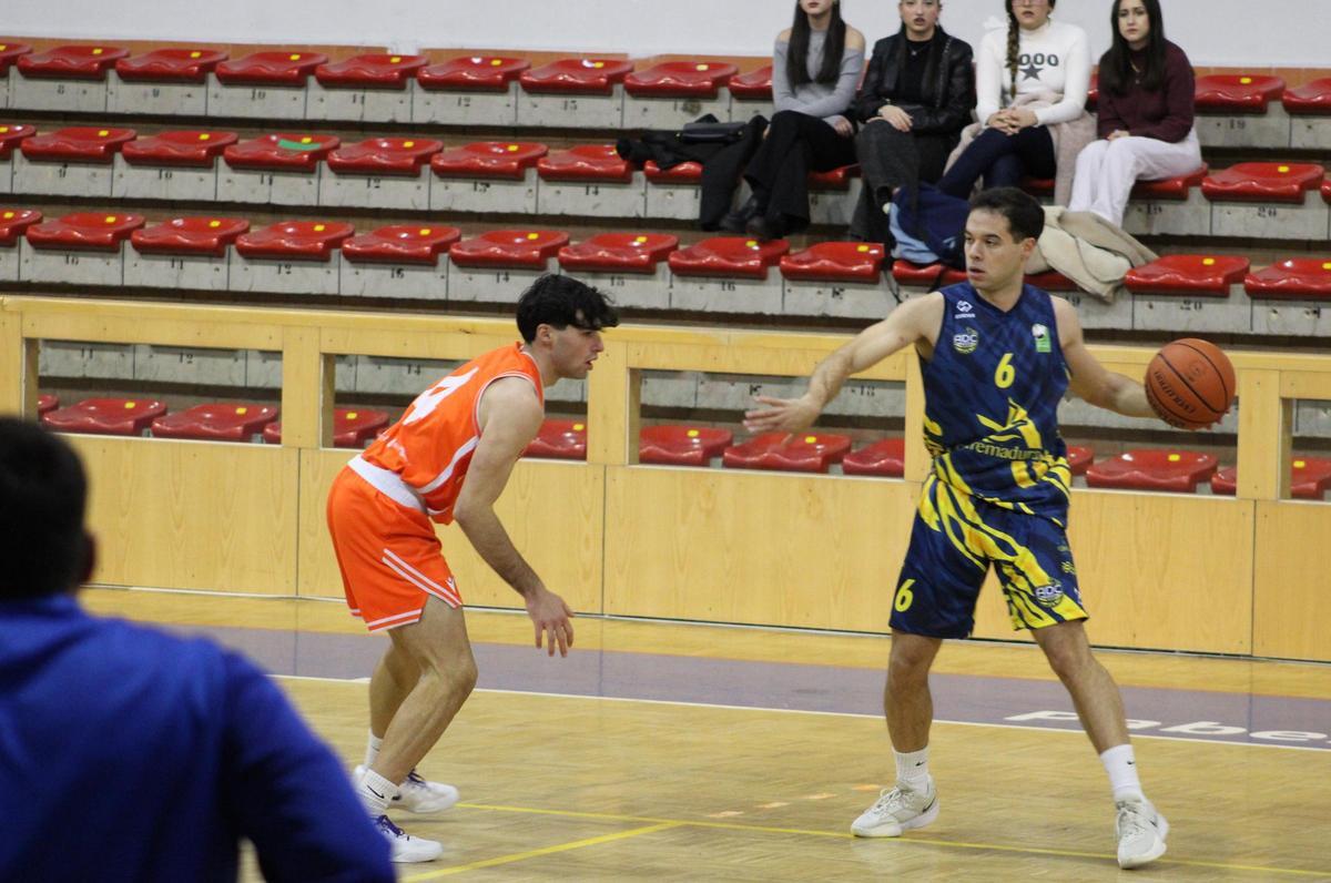 Partido entre el ADC y el Sagrado.