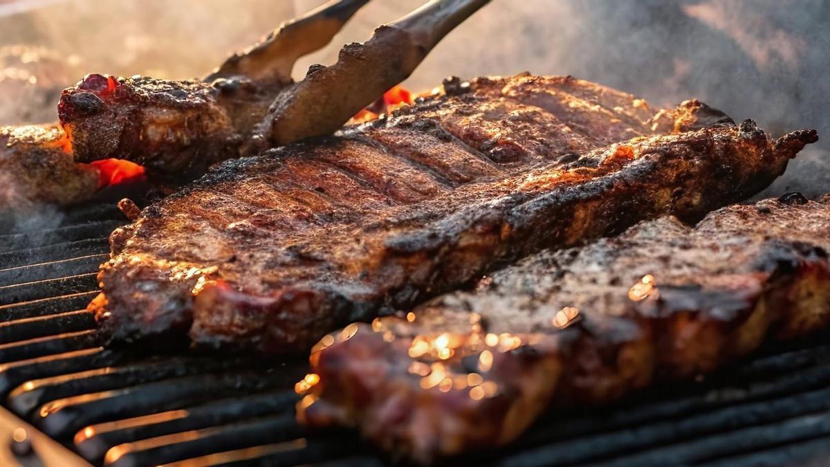 As grellas acéndense na noite máis máxica do ano cos sabores de sempre que MONTIÑO, naturalmente galego, leva décadas acompañando nas familias galegas.