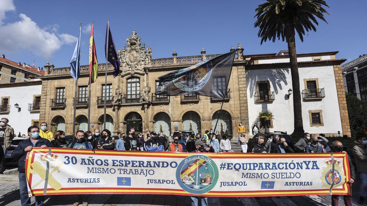 Protesta de Jupol en Oviedo