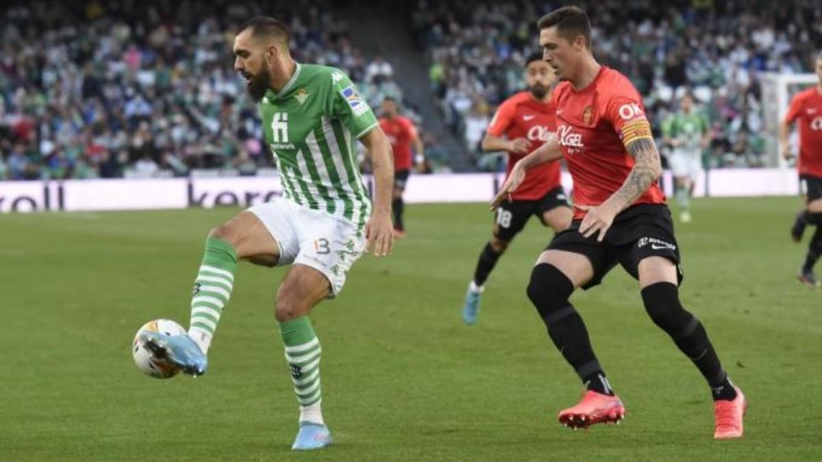 El conjunto bermelllón acabó el partido molesto por la dureza de los béticos en un par de acciones | Kiko Hurtado