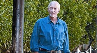 Charles Dance: «Trabajo para conocer sitios»