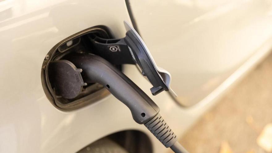 Campaña de recarga gratuita de coches eléctricos en aparcamientos de Marbella impulsada por Telpark