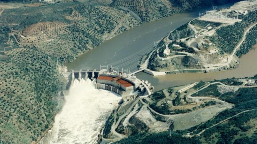 Galería | El puente de Cedillo: Tres décadas en diez imágenes