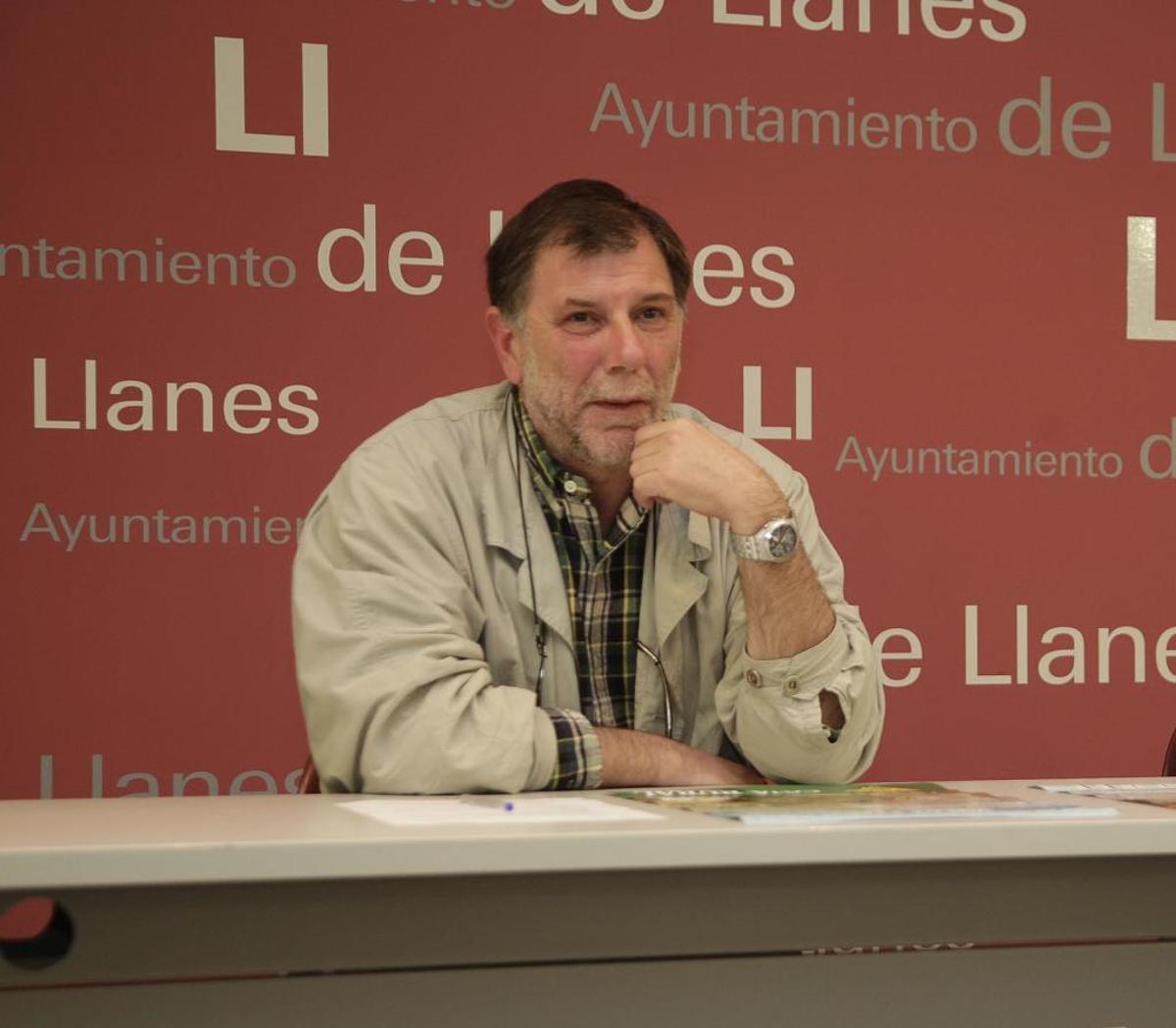 El exconcejal socialista de Llanes Emilio Carrera.