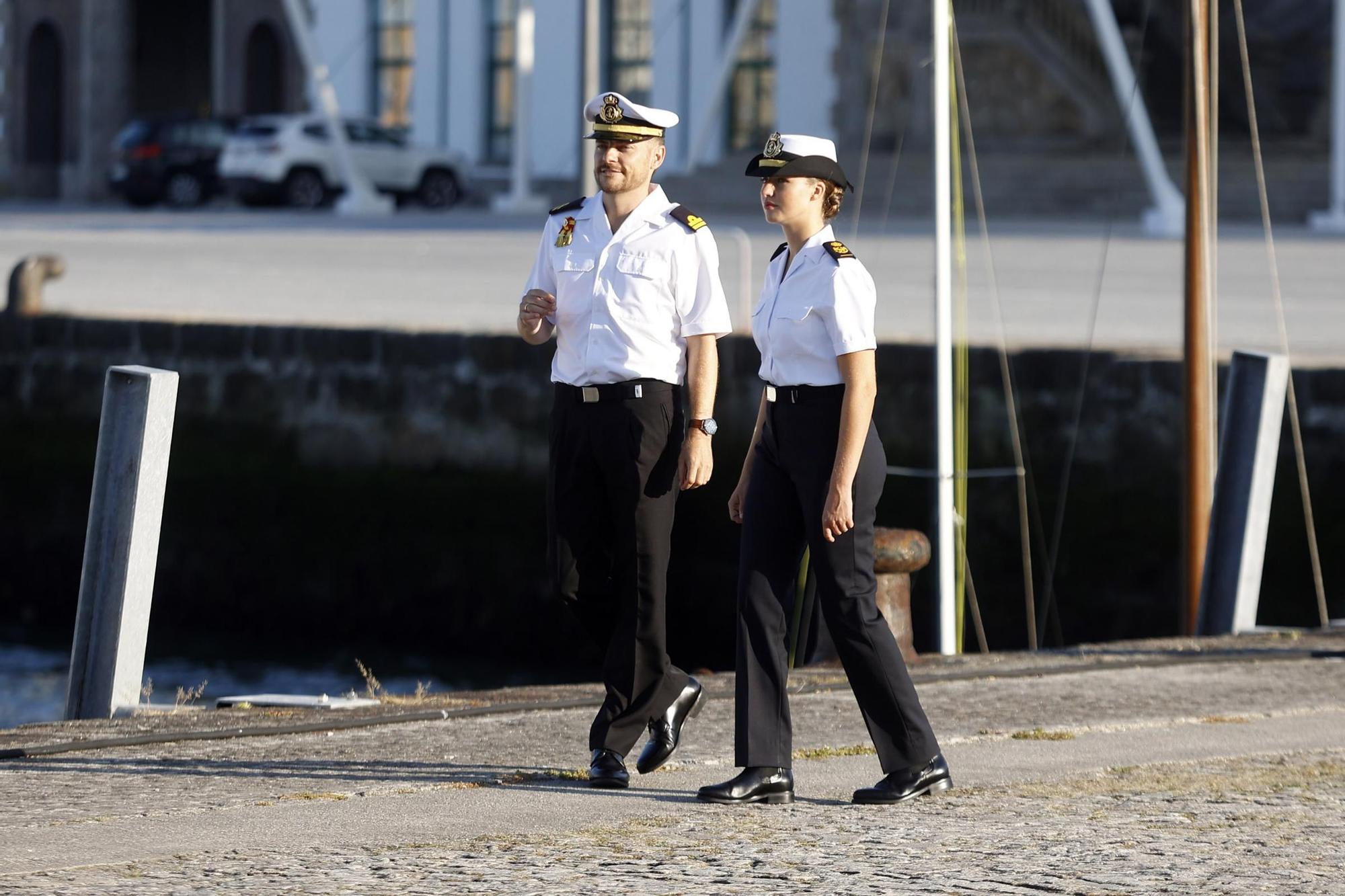 Leonor conoce de primera mano la Escuela Naval de Marín