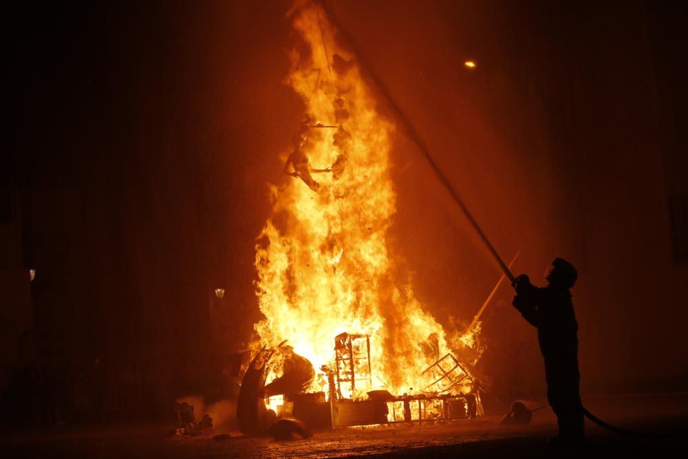 El fuego toma El Raval