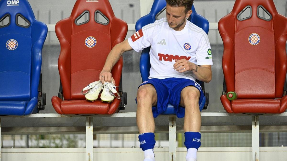 La despedida de Barça One a Rakitic tras colgar las botas: intenta no emocionarte...