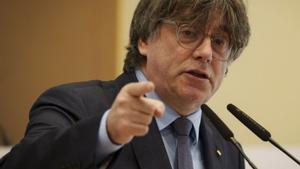 Puigdemont, en un acte del Consell de la República, el 2 de març. | DAVID BORRAT / EFE