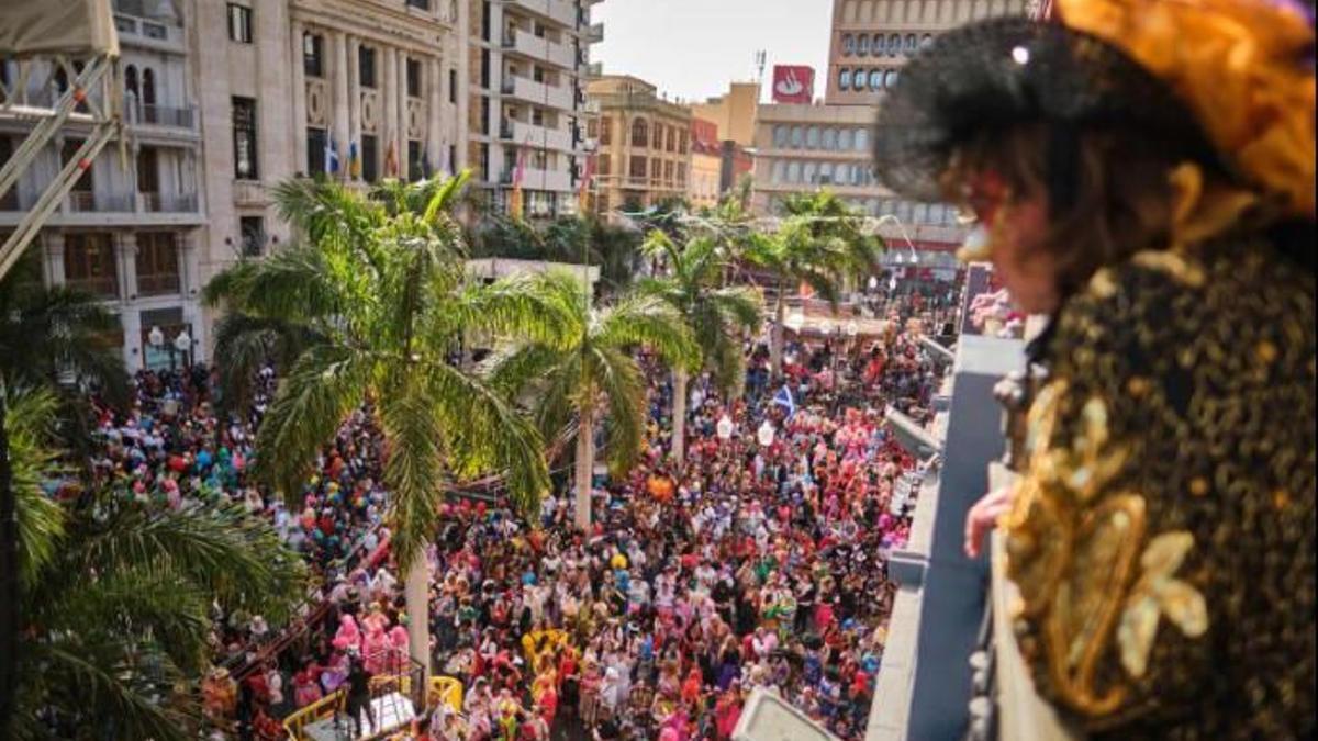 Una edición anterior del Carnaval de Día de Santa Cruz de Tenerife
