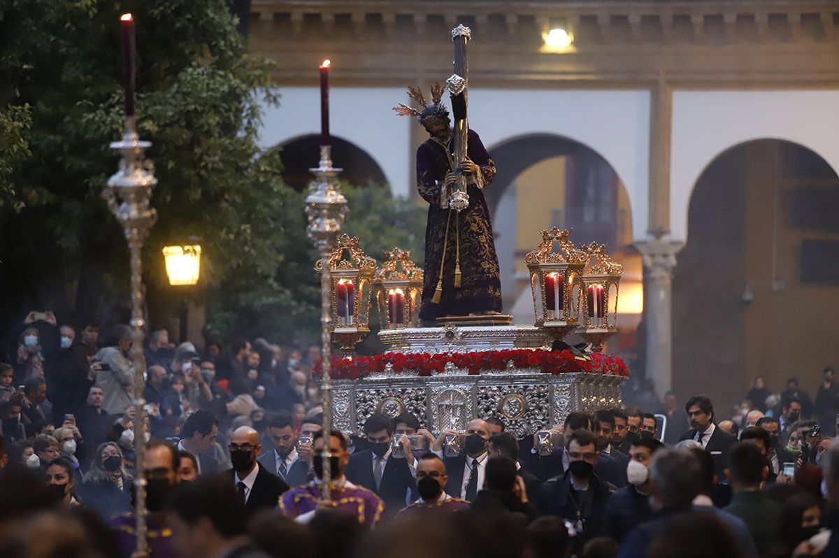 El Vía Crucis de las cofradías vuelve a la calle presidido por Jesús del Calvario