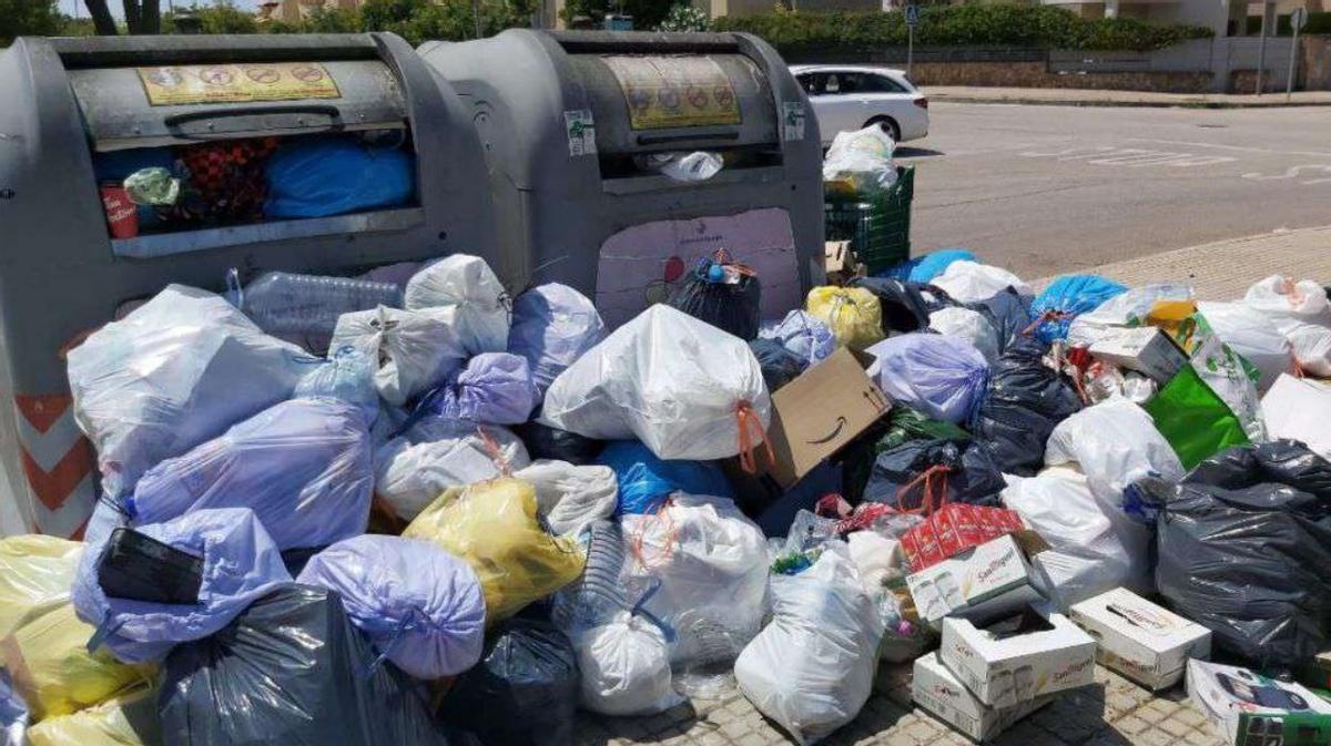Basuras acumuladas en Llucmajor