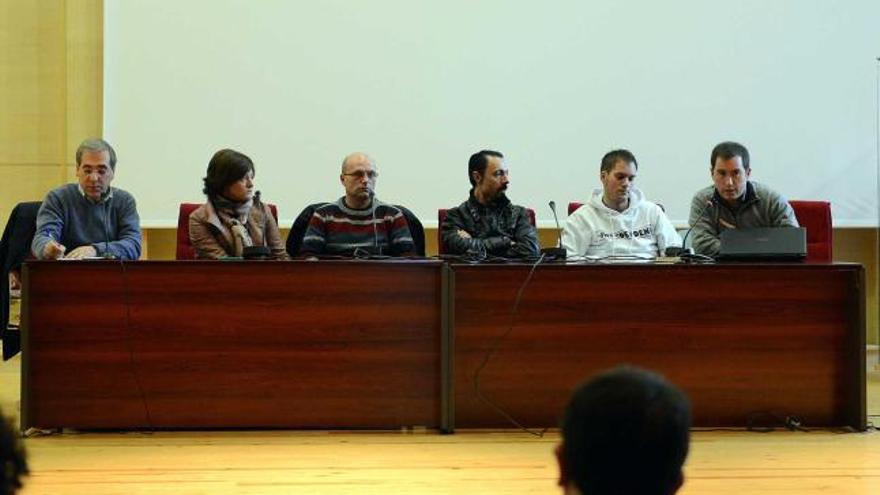 Por la izquierda, Carlos Muñiz, Elizabeth Ortega, Juan José Covián, José Á. Suárez, Alberto Fernández y José Á. Gayol.