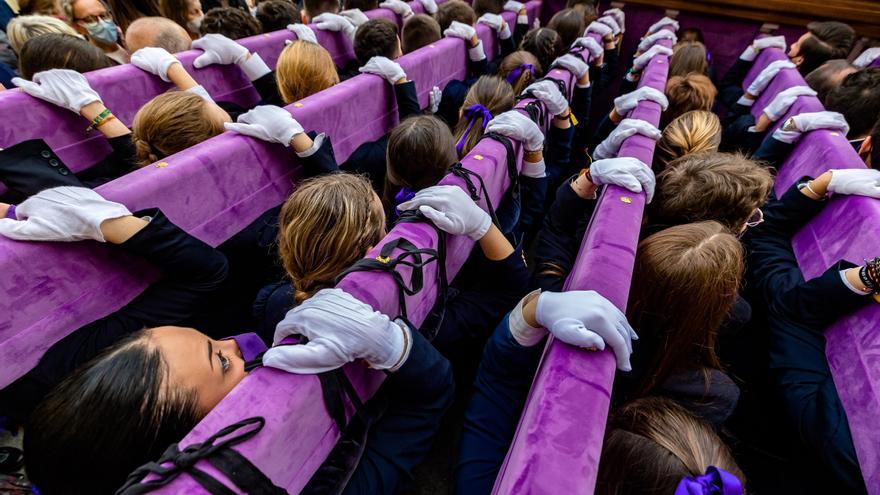 La Semana Santa de San Vicente busca costaleros