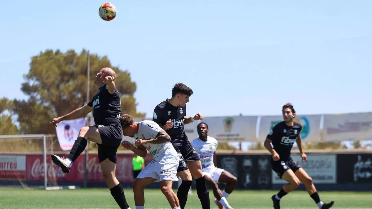 La Peña Deportiva avanza hacia el sueño del ascenso tras superar al Constància