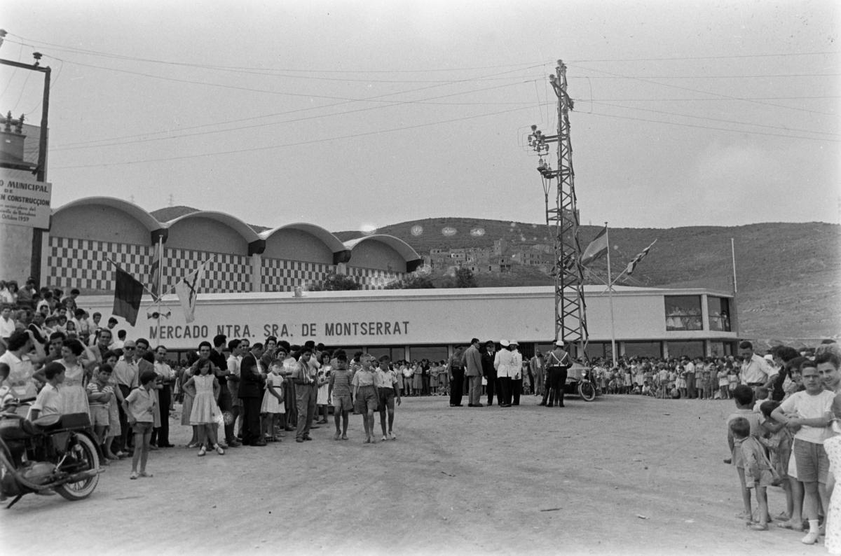Mercat de Montserrat durante su inauguración en 1960.