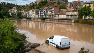 Catalunya, tras el paso del temporal: ciudades inundadas, más de mil incidencias y dos desaparecidos en Cubelles por el desbordamiento del Foix