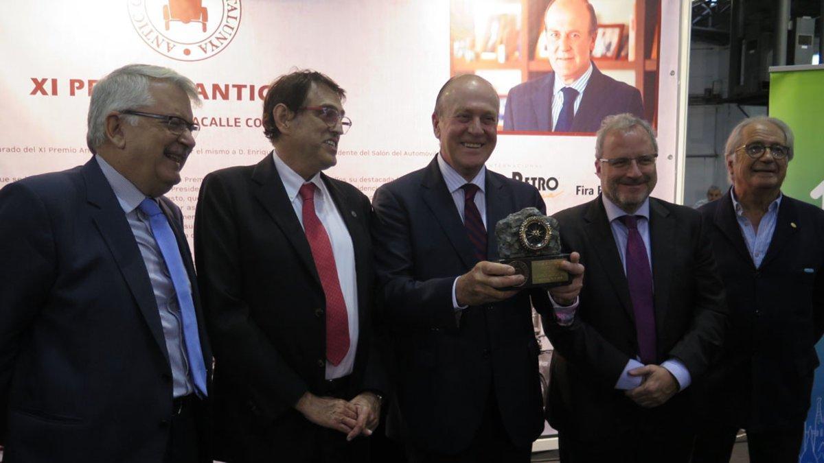 Enrique Lacalle recibe el premio Antic CAr 2018.