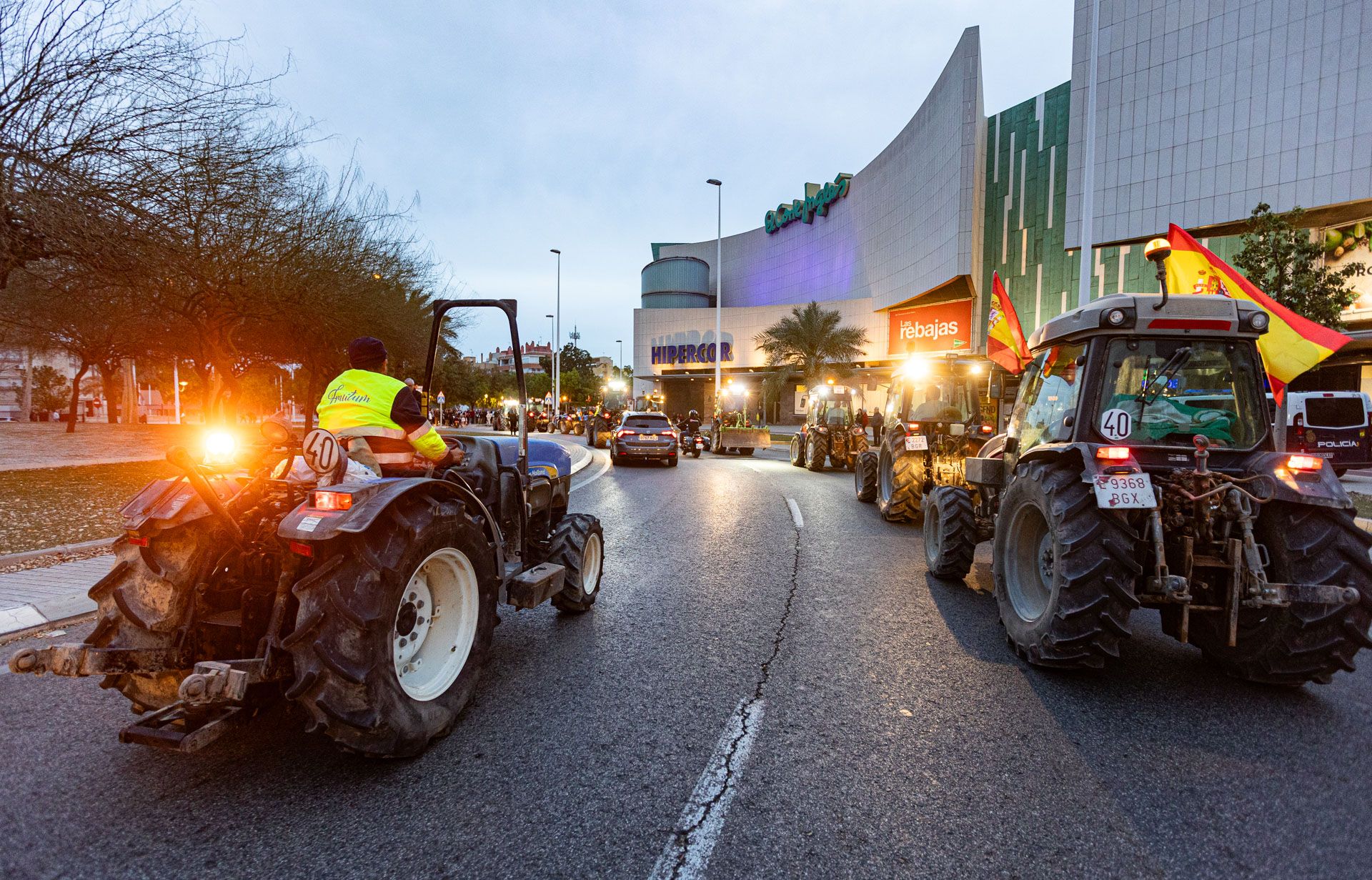 Tractorada en Crevillent y Elche