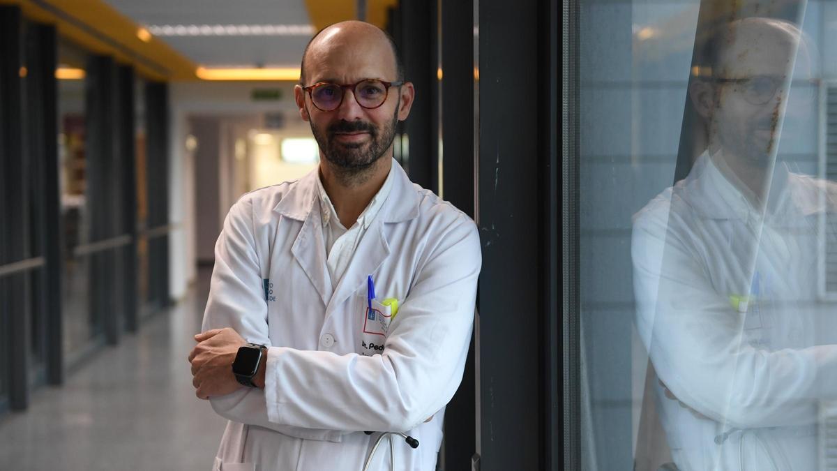 El doctor Pedro Marcos Rodríguez, jefe de Neumología del Chuac de A Coruña.