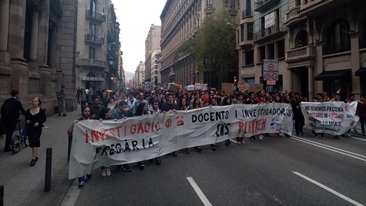 Manifestación del colectivo Doctorandes en Lluita en Barcelona el 28/05/2019
