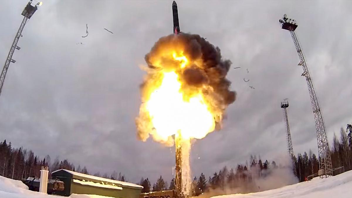 Lanzamiento de un misil balístico Yar ruso el 19 de febrero de 2022 desde el campo de entrenamiento de Kura - Ministerio de Defensa de Rusia