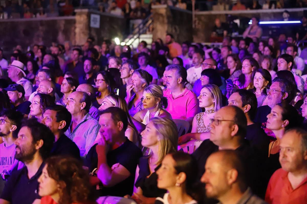 El concierto de Andrés Calamaro en la Axerquía, en imágenes