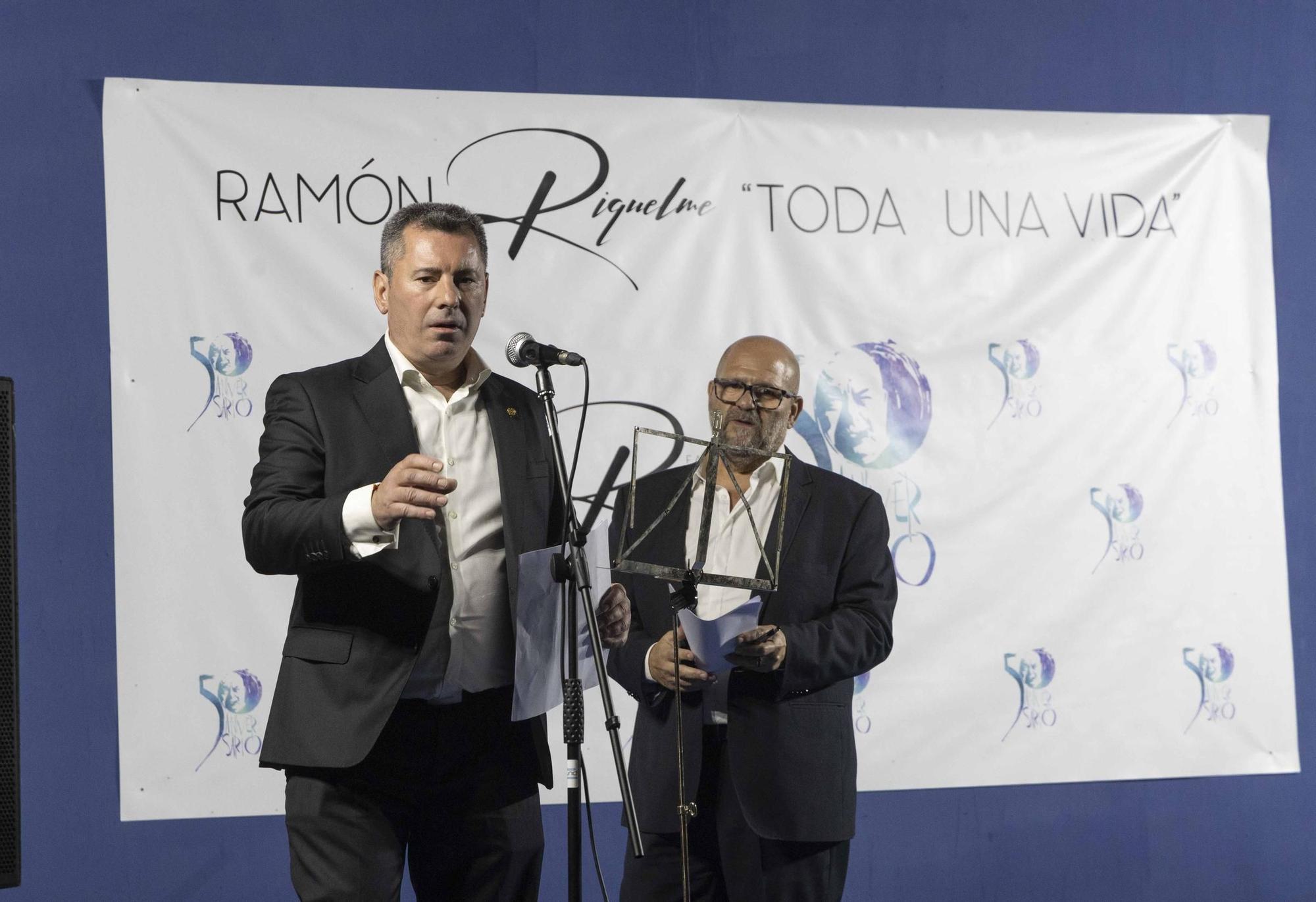 Homenaje a Ramón Riquelme