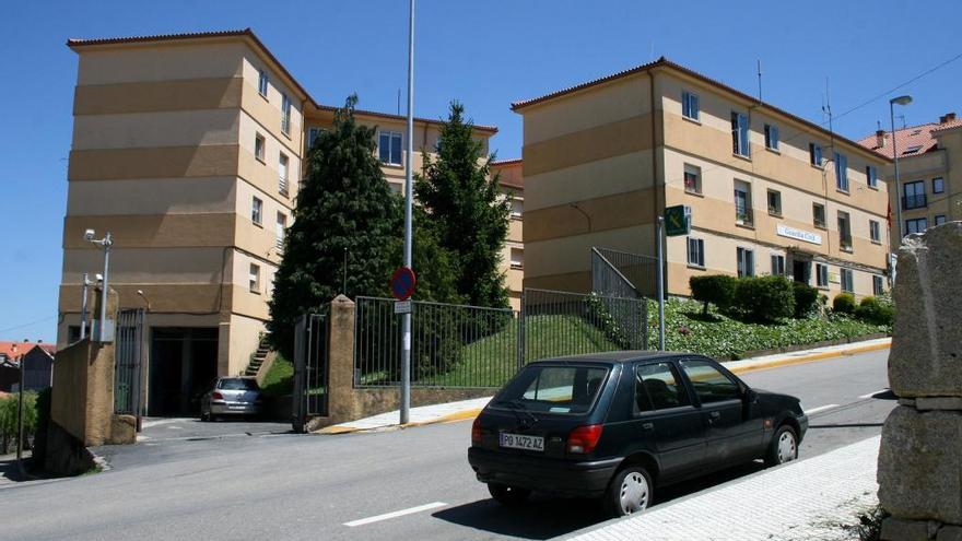 Vista exterior del cuartel de la Guardia Civil de Lalín