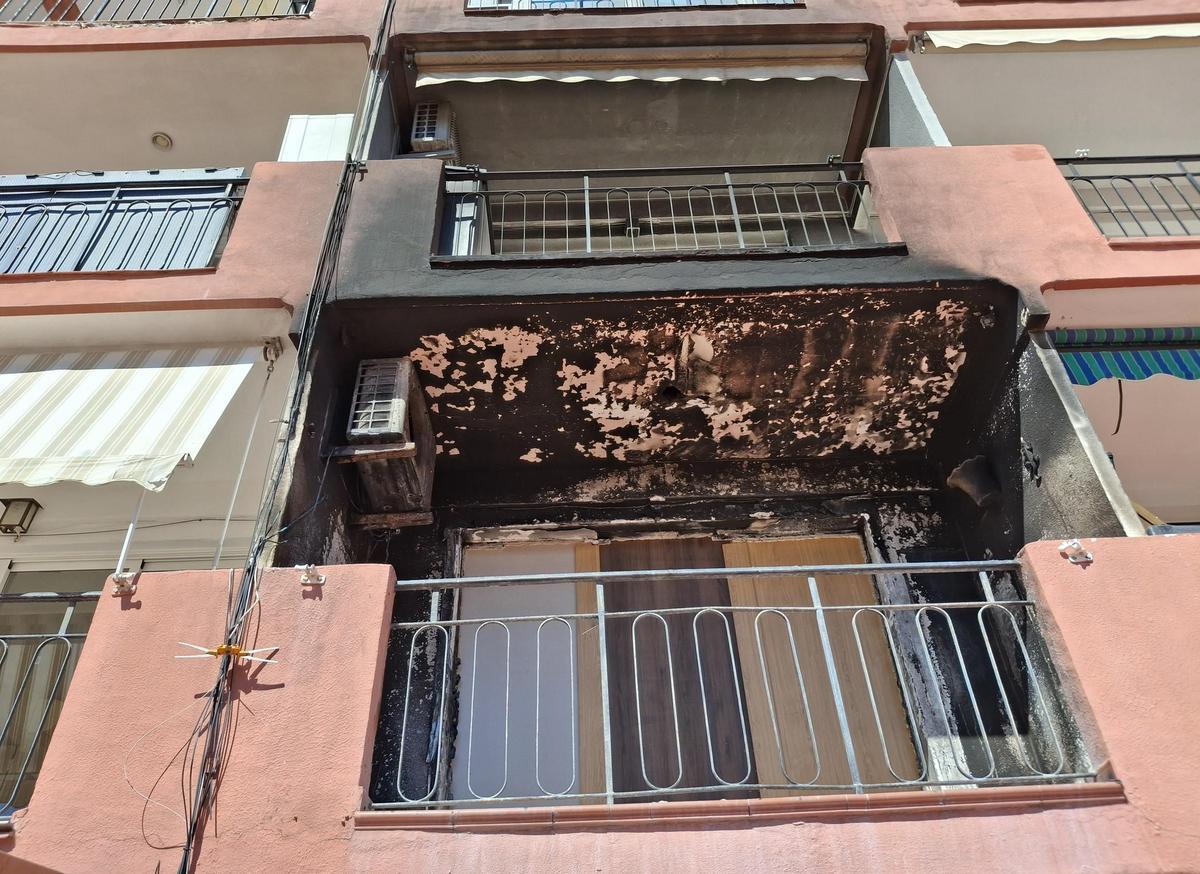 La vivienda en la que se inició el fuego se ha tabicado con maderas