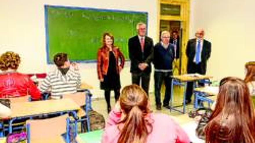 Los alumnos utilizan ya las nuevas aulas