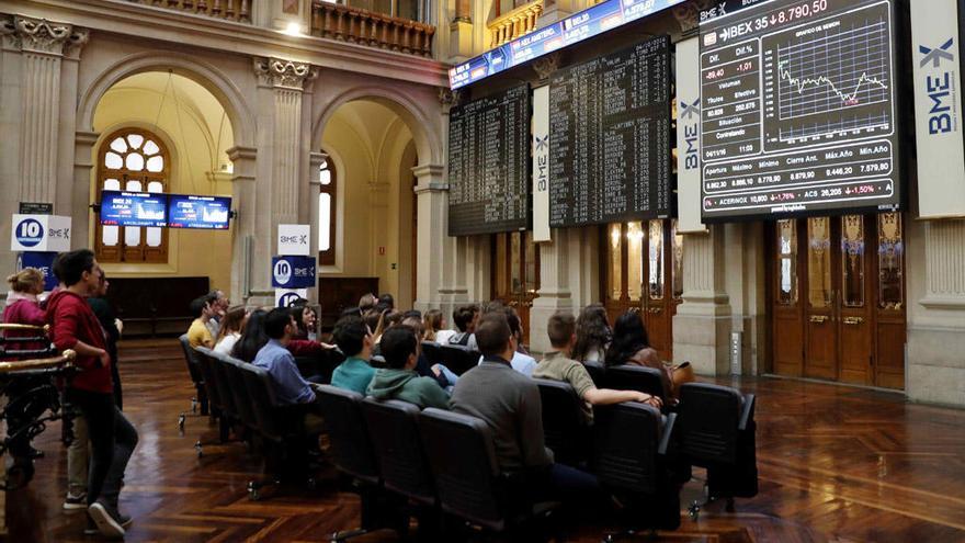 Una visita de estudiantes a la Bolsa de Madrid.