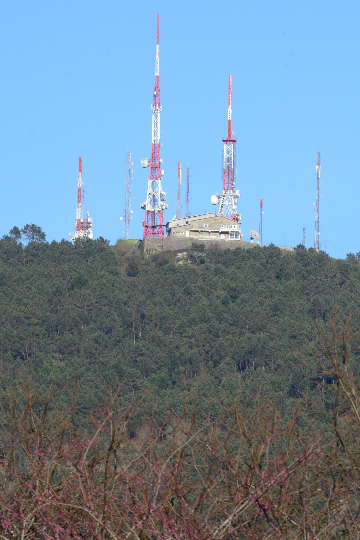 Antenas de telecomunicaciones en el Monte Faro.