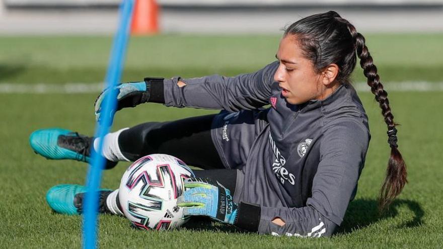 Sara Ezquerro, en un entrenamiento con el Madrid. | Sara Ezquerro