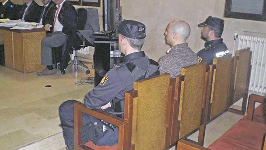 El acusado, durante el juicio celebrado en la Audiencia Provincial de Palma.