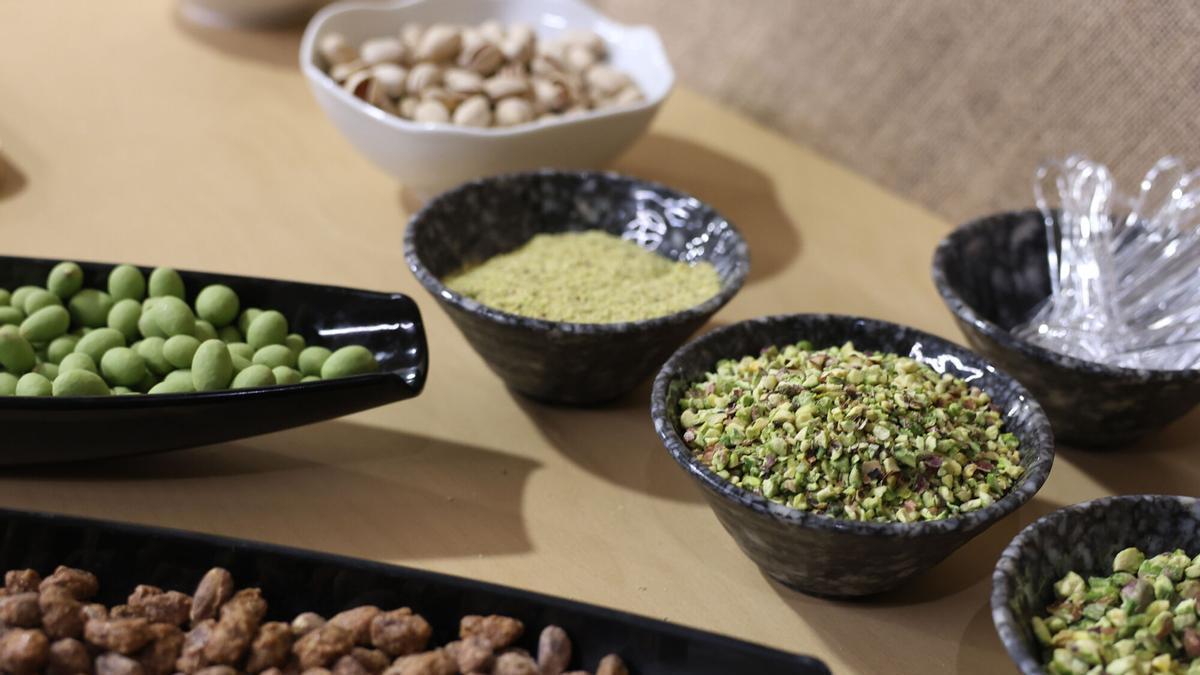 La moda del chocolate de Dubái, relleno de crema de pistacho, no explica por sí sola el mercado, pero ha disparado la visibilidad del ingrediente