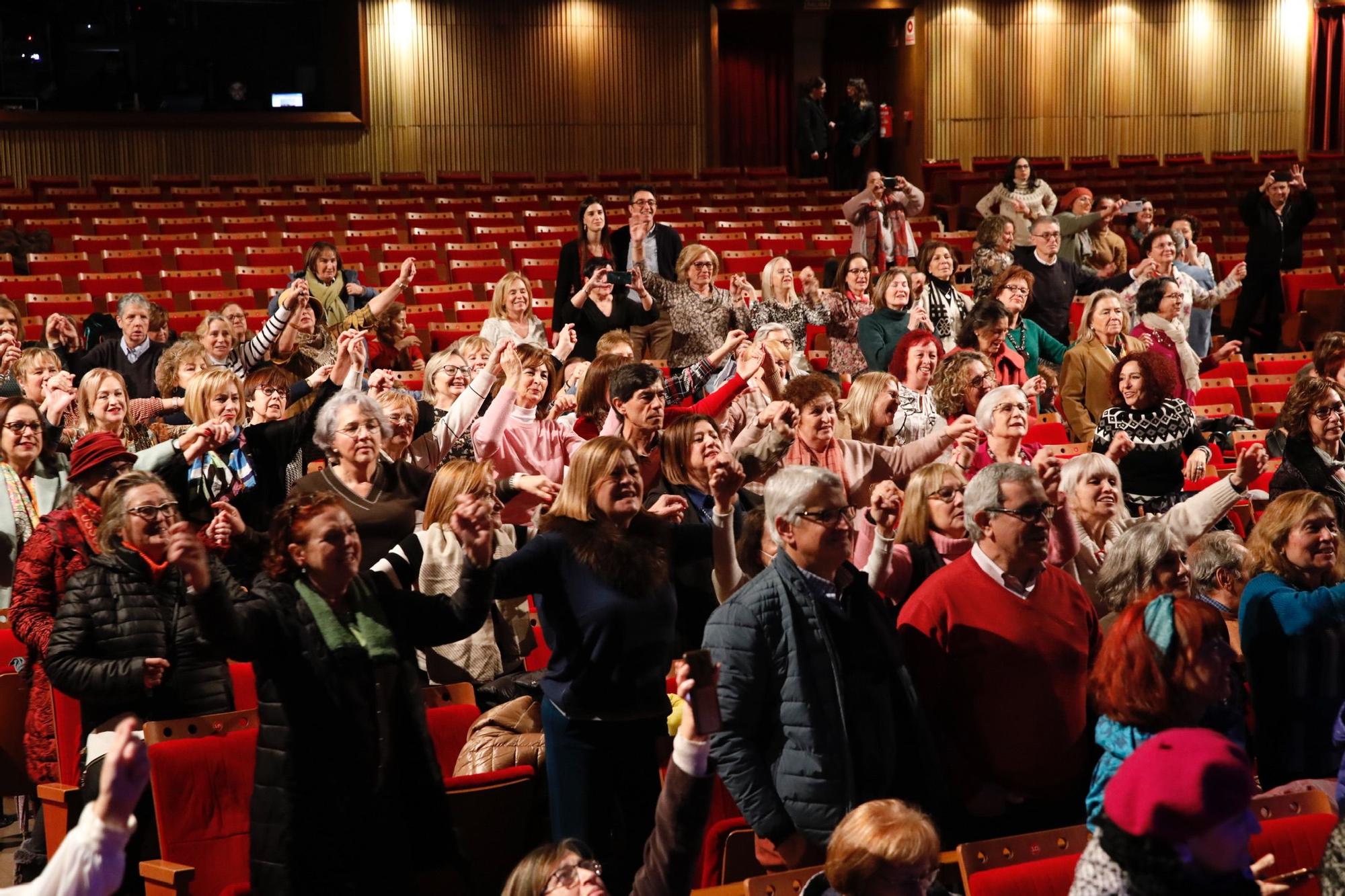 Multitudinaria gala de sanitarios jubilados de Gijón