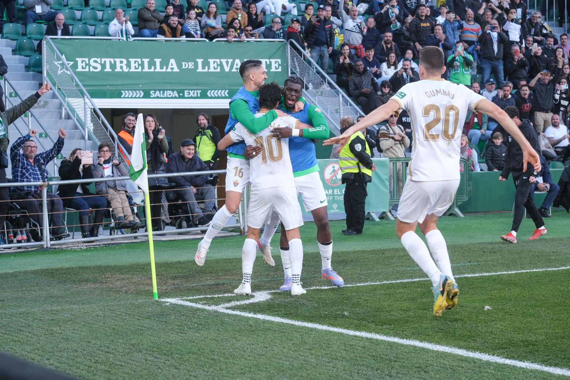 Las mejores imágenes de la primera victoria del Elche en La Liga