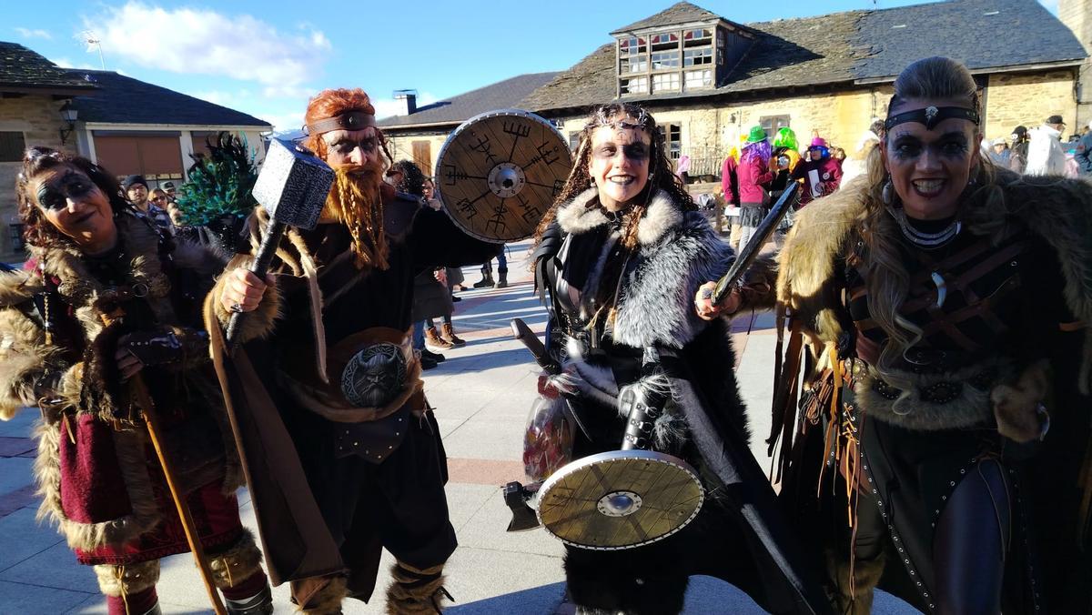 El Cordel Sanabrés anima el carnaval en Puebla de Sanabria El Cordel Sanabrés anima el carnaval en Puebla de Sanabria