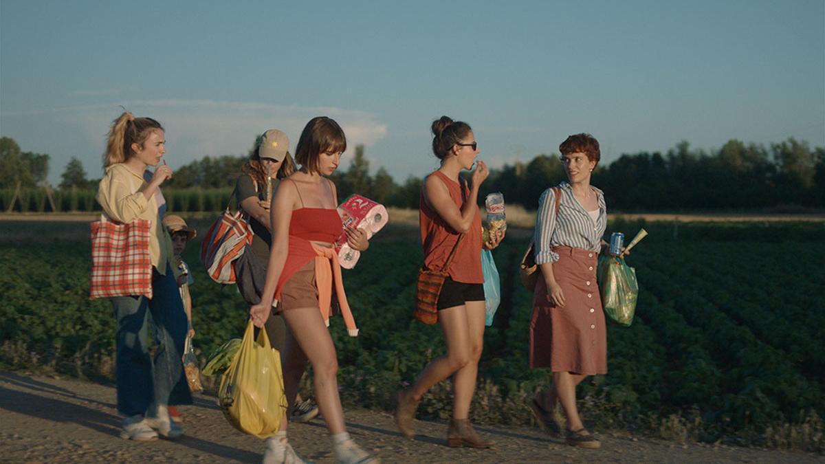 Fotograma de 'Las chicas están bien', película dirigida por Itsaso Arana