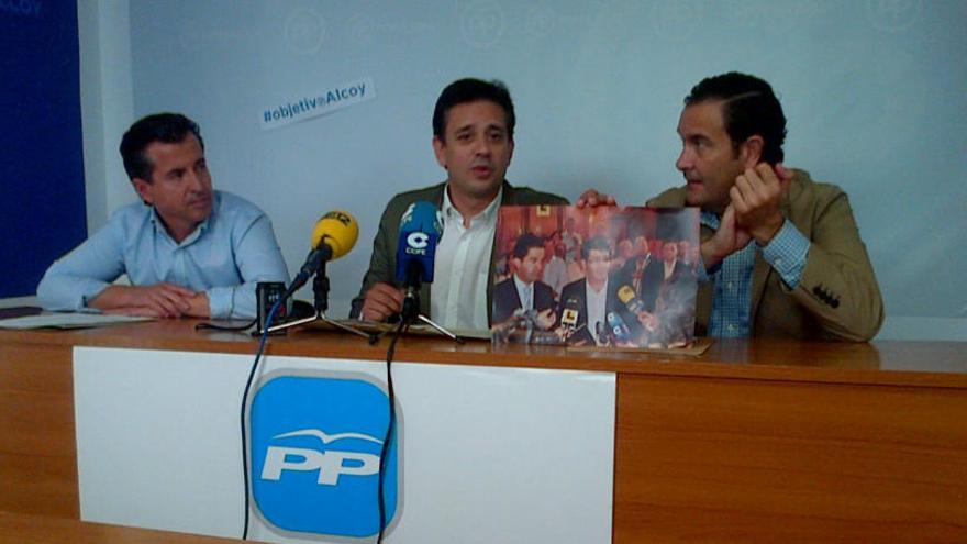 Rafa Miró, José Juan Zaplana y Fernando Pastor en la rueda de prensa