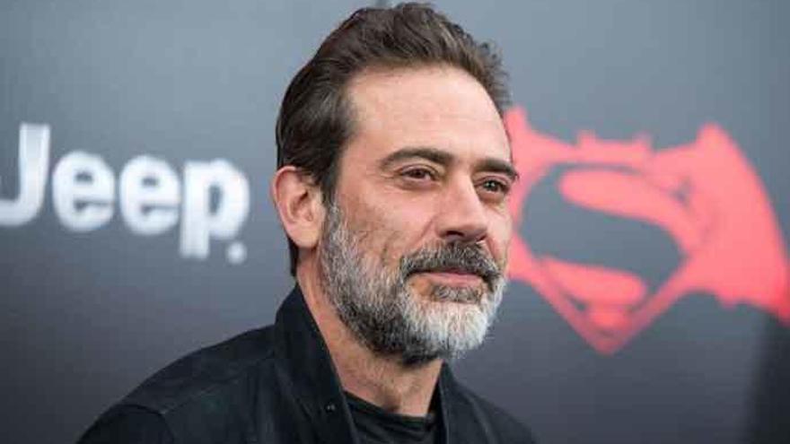 Jeffrey Dean Morgan da vida al malísimo Negan en &#039;The walking dead&#039;.