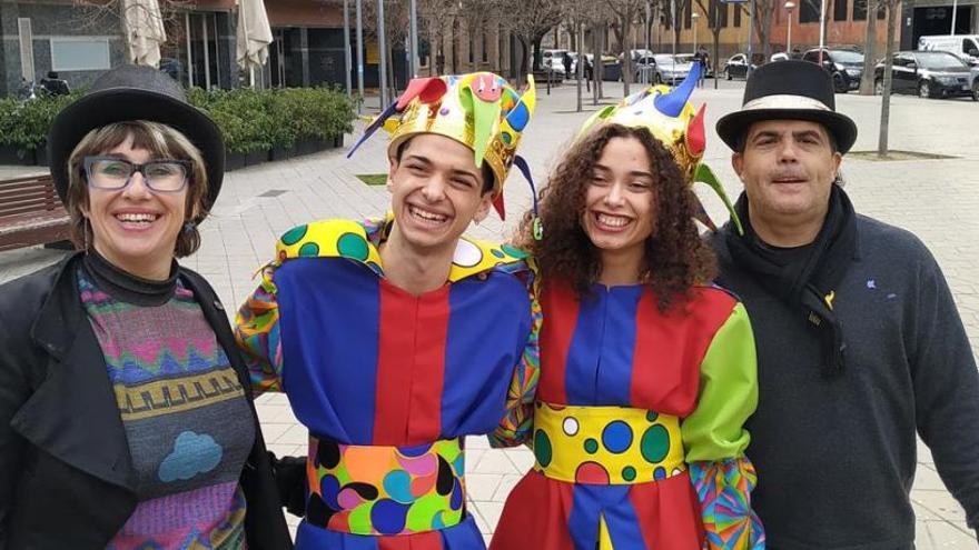 El rei i la reina del Carnestoltes estrenen carrossa i vestuari en la rua infantil de Manresa