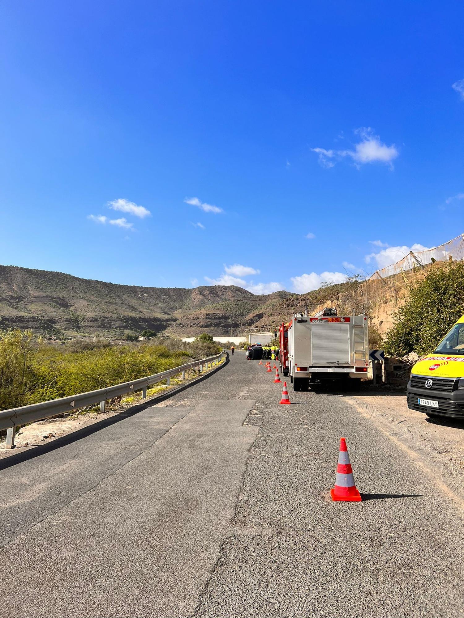 Vuelco de un vehículo en El Pajar