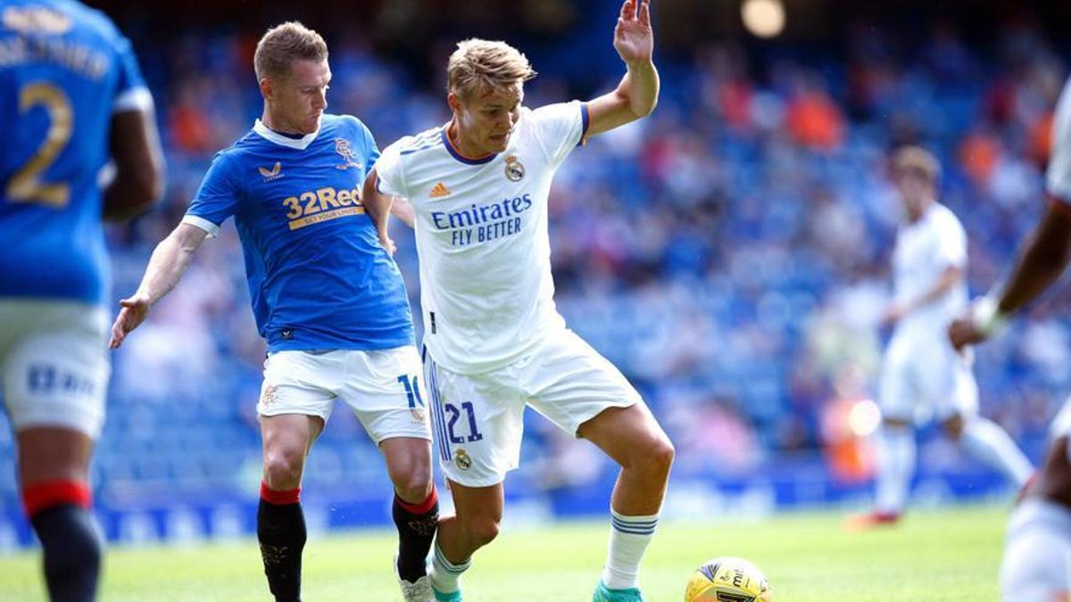 Martin Odegaard, noruego que coincidió con Alex Craninx en el filial del Real Madrid (2021), en un partido de temporada ante el Rangers.