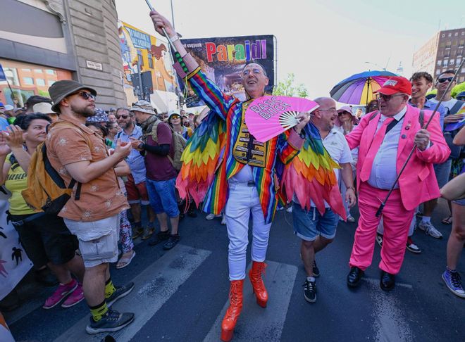 La manifestación LGTBI+ en Budapest, en imágenes
