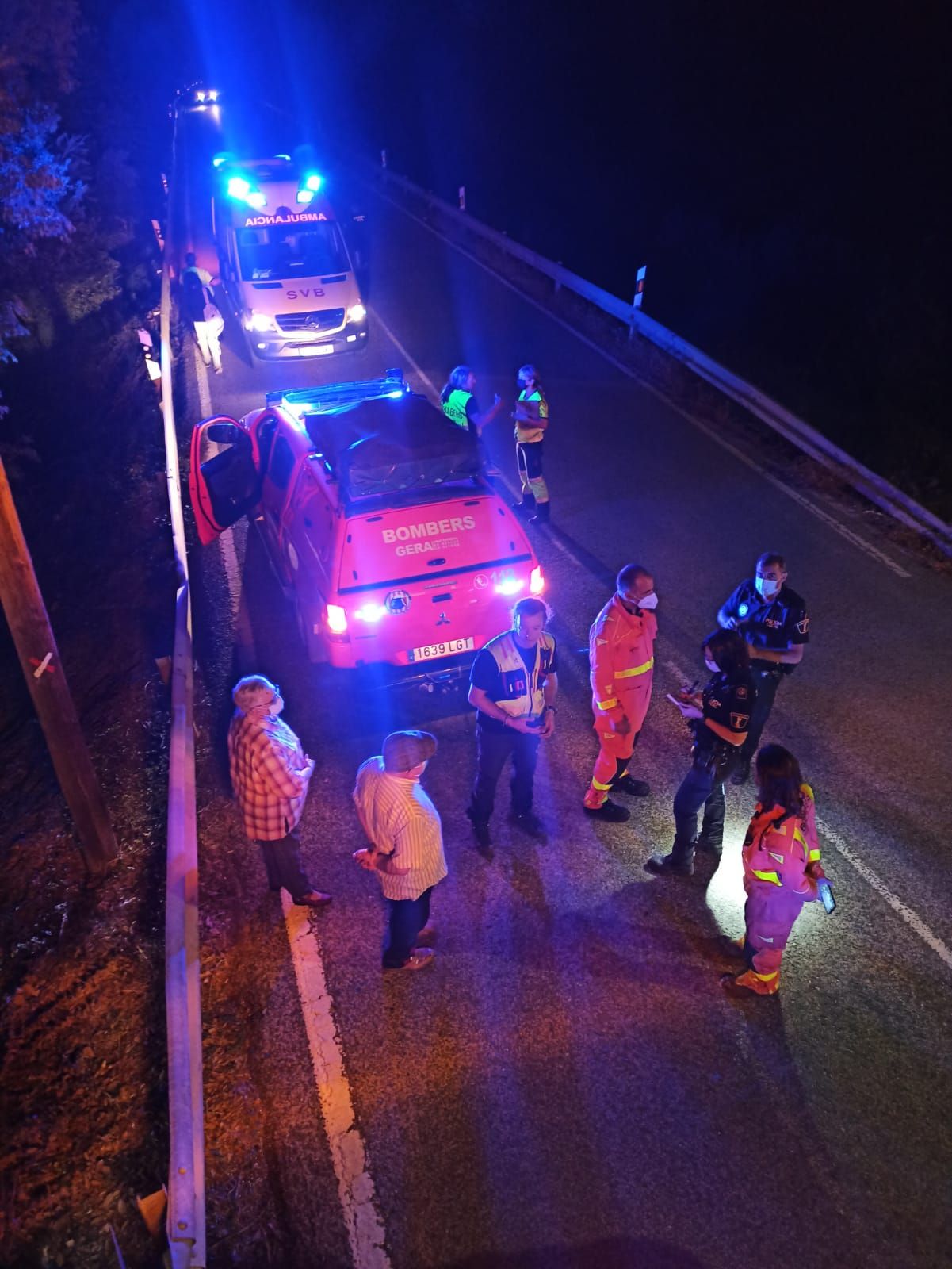 Rescatan a dos niñas tras perderse de noche en la partida de Bixquert