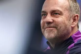 Víctor Font dice que no contaría con Deco y Flick defiende su relación de complicidad con el director deportivo