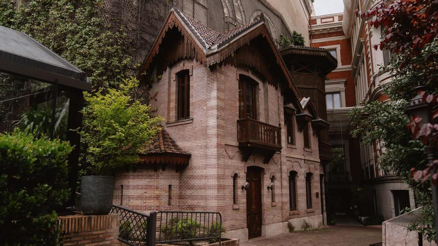 La casa de muñecas del Palacio de Lineras fue levantada por Manuel Aníbal Álvarez Amoroso.