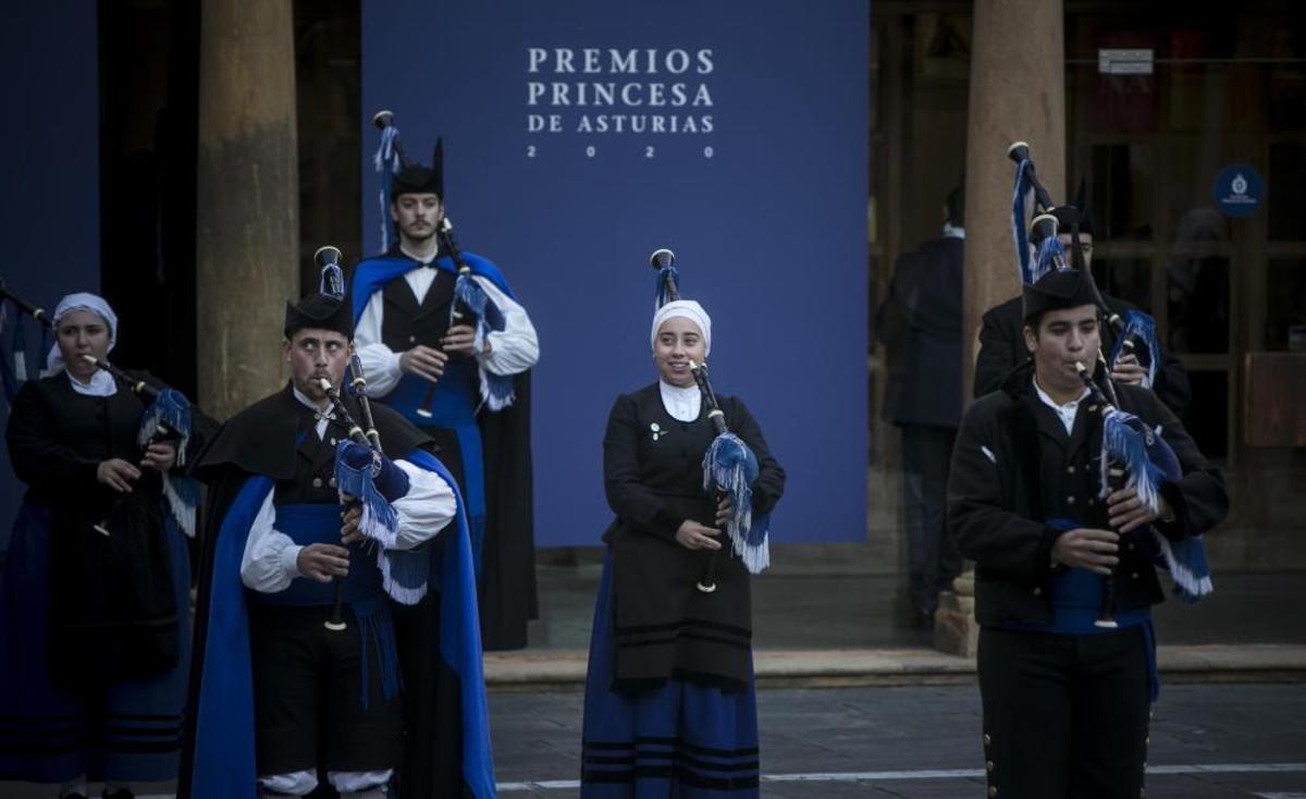 La Banda de Gaitas "Ciudad de Oviedo".