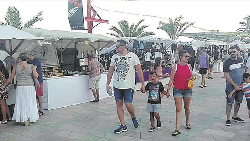 Artesanía en el mercado del sol de vinaròs